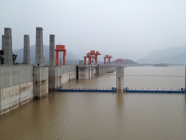 04 - The seven gorges dam which spans right across the Yangtze River